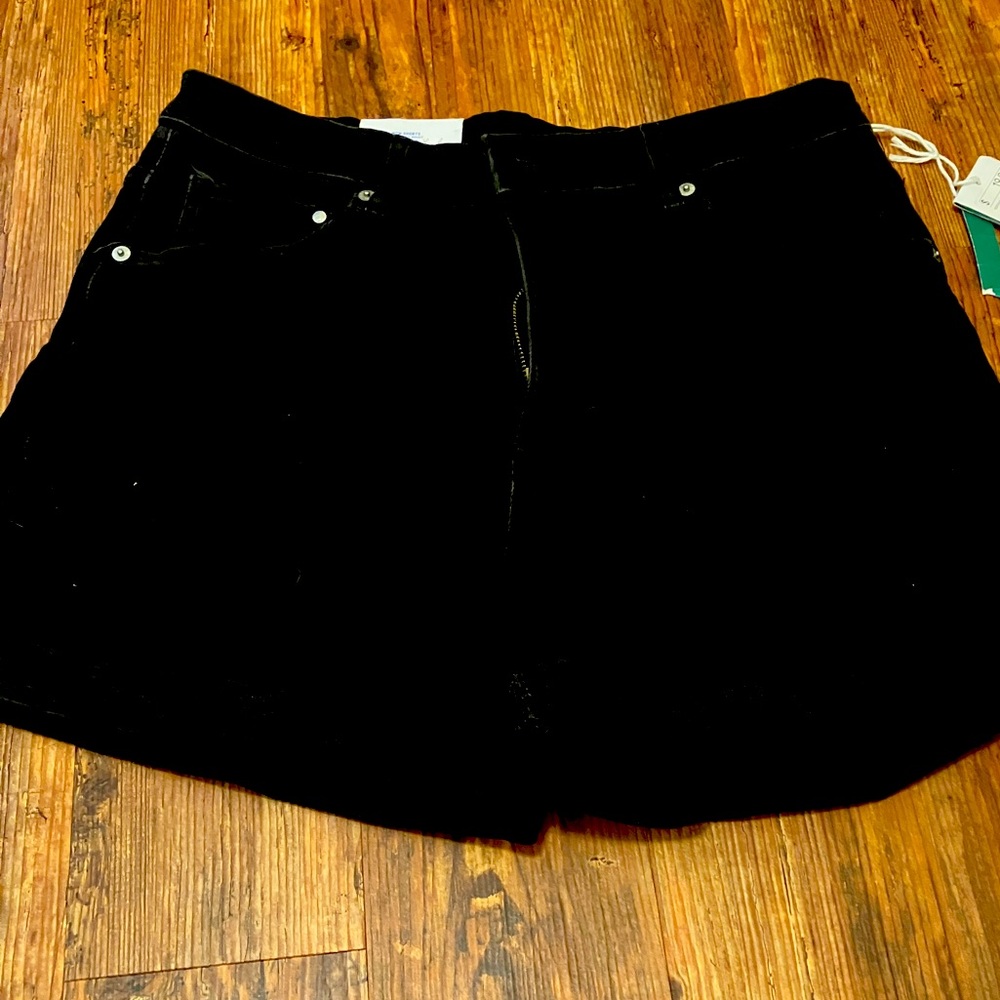H&M Black Denim High Rise Mom Shorts Size 12